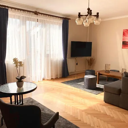 Vamos Apartment *